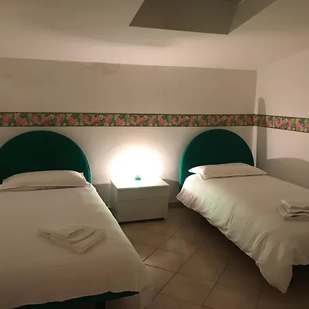 Appartement Con Suggestiva Vista Mare A San Remo