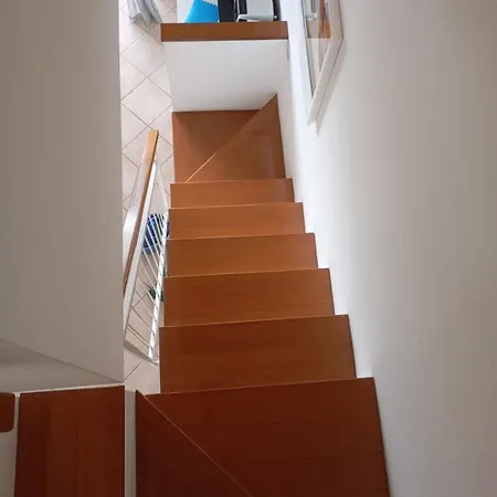 Apartament Con Suggestiva Vista Mare A *