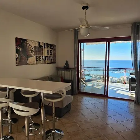 Con Suggestiva Vista Mare A Apartment Sanremo