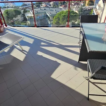 Con Suggestiva Vista Mare A Sanremo