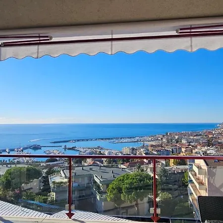 Con Suggestiva Vista Mare A Apartment *