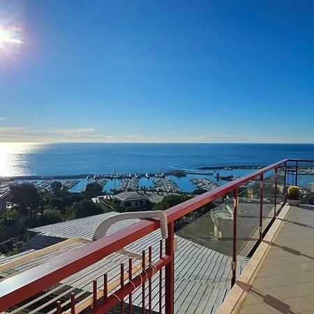 Con Suggestiva Vista Mare A Apartment Sanremo