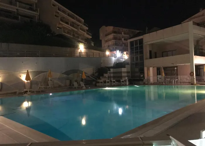 Con Suggestiva Vista Mare A * Sanremo