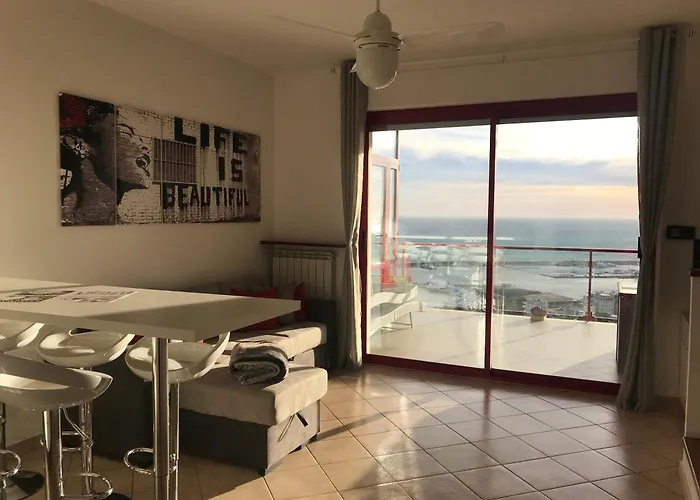 Apartment Con Suggestiva Vista Mare A