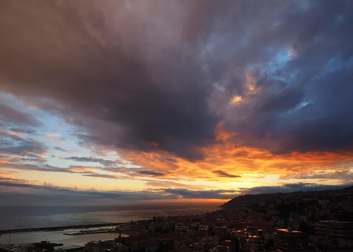 Con Suggestiva Vista Mare A Apartment